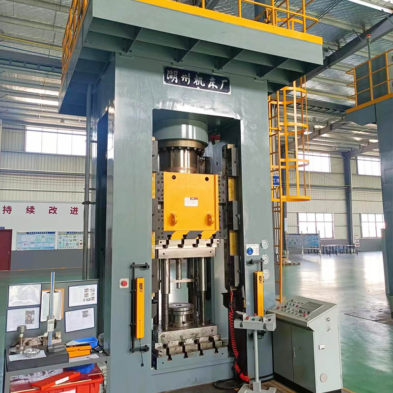 Hydraulic Extrusion Press for Aluminum Bottles 